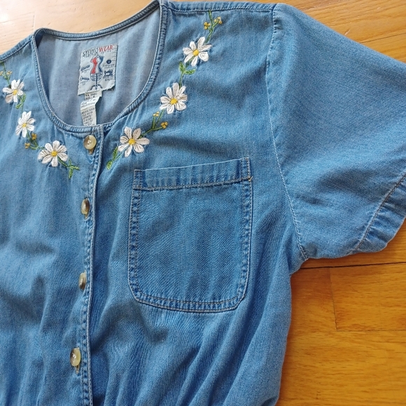 Vintage Studio Wear Romper Medium Denim ButtonUp Floral Daisies Embroidered - Picture 11 of 11